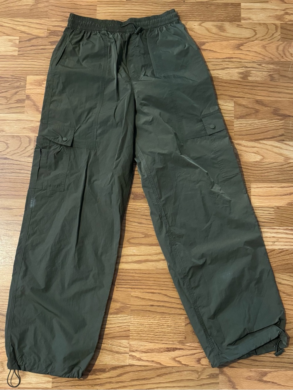 *NWT* PINK Victoria's Secret Olive Green Parachute Cargo Pants